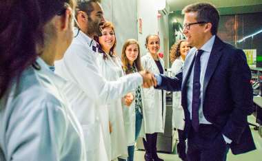 Image:
Carlos Moedas, commissaire, lors du lancement du Roadshow sur la Science à l’université de Coimbra (Portugal), le 5 novembre 2015.