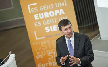 Image:
Andrus Ansip, vice-président de la Commission, discute de la stratégie pour le marché unique numérique dans le cadre d’un dialogue avec les citoyens à Berlin (Allemagne), le 10 décembre 2015.