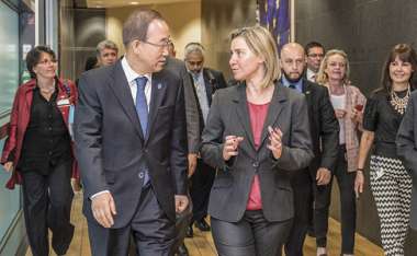 Bild:
Ban Ki-moon, Generalsekretär der Vereinten Nationen, trifft die Hohe Vertreterin/Kommissionsvizepräsidentin Federica Mogherini. Brüssel, 27. Mai 2015