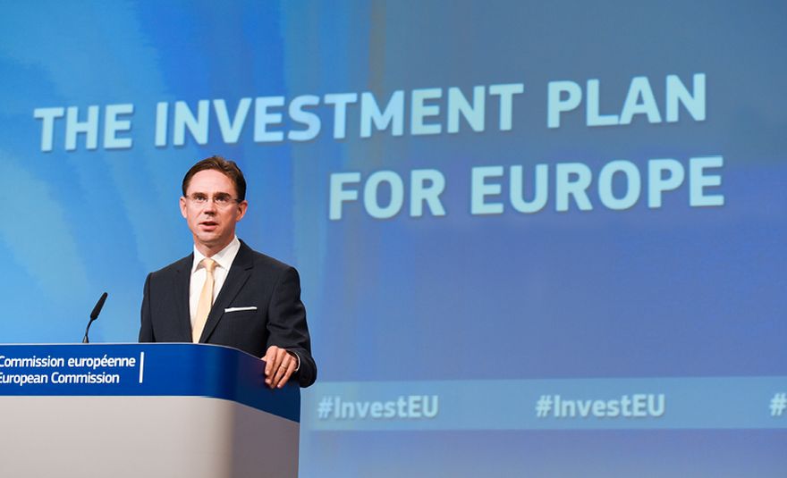 Grianghraf: Jyrki Katainen, Leas-Uachtarán de chuid an Choimisiúin, ag freagairt ceisteanna ó na meáin faoin dul chun cinn atá déanta i dtaca leis an bplean infheistíochta don Eoraip, an Bhruiséil, an 1 Meitheamh 2016. © An tAontas Eorpach