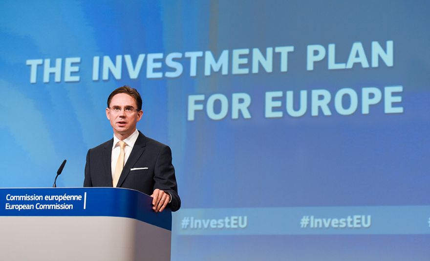 Bild: Kommissionens vice ordförande Jyrki Katainen svarar på frågor från media om de framsteg som gjorts med investeringsplanen för Europa, Bryssel den 1 juni 2016. © Europeiska unionen