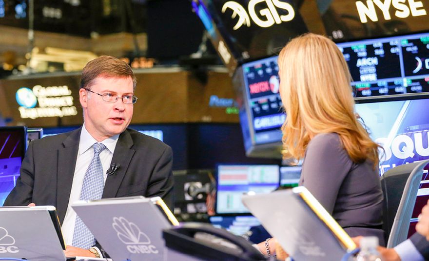 Ritratt: Il-Viċi President tal-Kummissjoni Valdis Dombrovskis qed issirlu intervista fil-Borża ta’ New York, l-Istati Uniti, 
il-5 ta’ Ottubru 2016. © L-Unjoni Ewropea