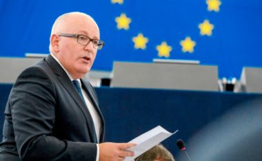 Imagen: El primer vicepresidente de la Comisión, Frans Timmermans, diserta en el Parlamento Europeo sobre los recientes cambios en Polonia y su repercusión en los derechos fundamentales. Estrasburgo (Francia), 13 de septiembre de 2016. © Unión Europea