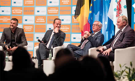 Председателят на Комисията Жан-Клод Юнкер на диалог с гражданите в Санкт Вит, Белгия, 15 ноември 2017 г.