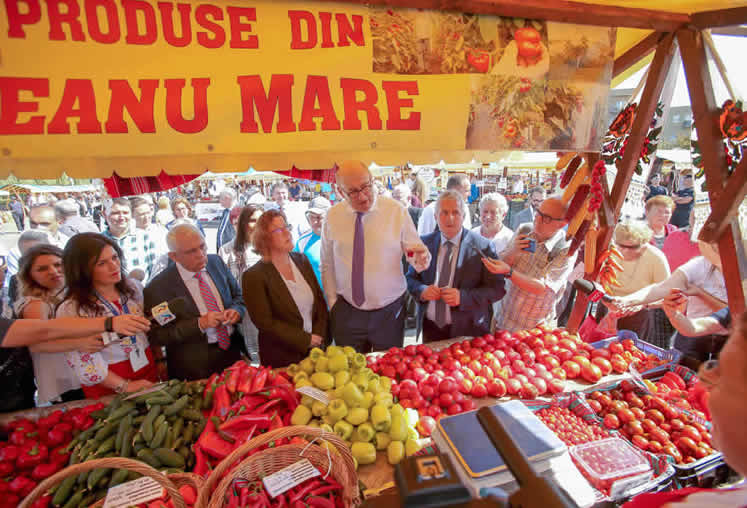 Image: Commissioner Phil Hogan visits the Harvest Festival in Cluj-Napoca, Romania, 14 September 2018. © European Union