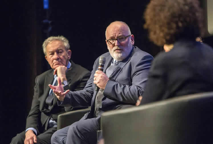 Image: Frans Timmermans, First Vice-President of the European Commission (right) and historian Simon Schama (left) participate in a debate organised in the framework of the International Holocaust Remembrance Day by the Commission in cooperation with the European Jewish Congress and the United States Holocaust Memorial Museum, Brussels, Belgium, 24 January 2018. © European Union
