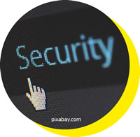 En muspekare visas på en skärm över ordet ”security”. © Pixabay