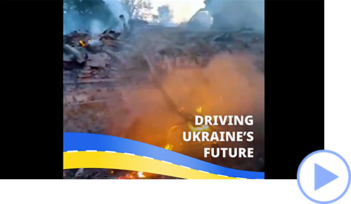 En video om kommissionens kampanj för att få fler att donera skolbussar till ukrainska barn.