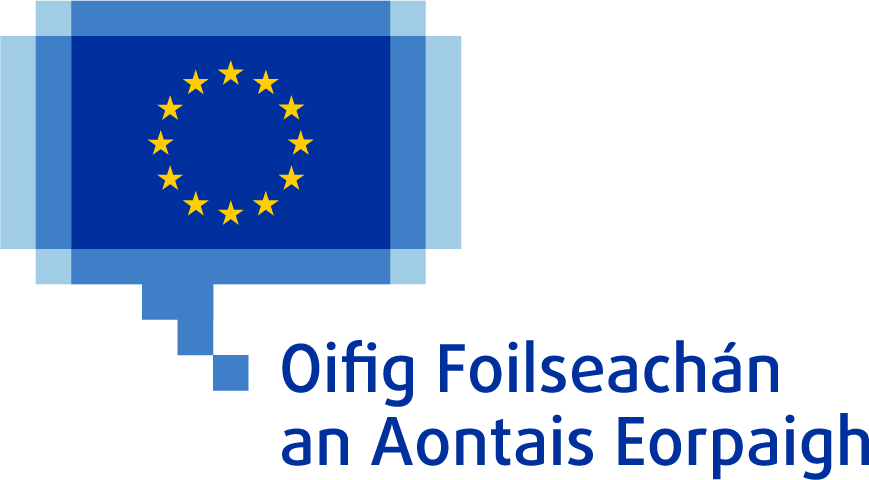 Lógó Oifig Foilseachán an Aontais Eorpaigh, mar atá bratach an Aontais Eorpaigh ar a bhfuil ciorcal de 12 réalta bhuí ar chúlra gorm laistigh de bholgán cainte gorm picteilíneach.