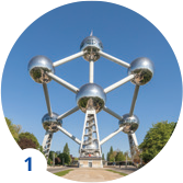 Fotogrāfija ar Atomiuma skulptūru Beļģijā.